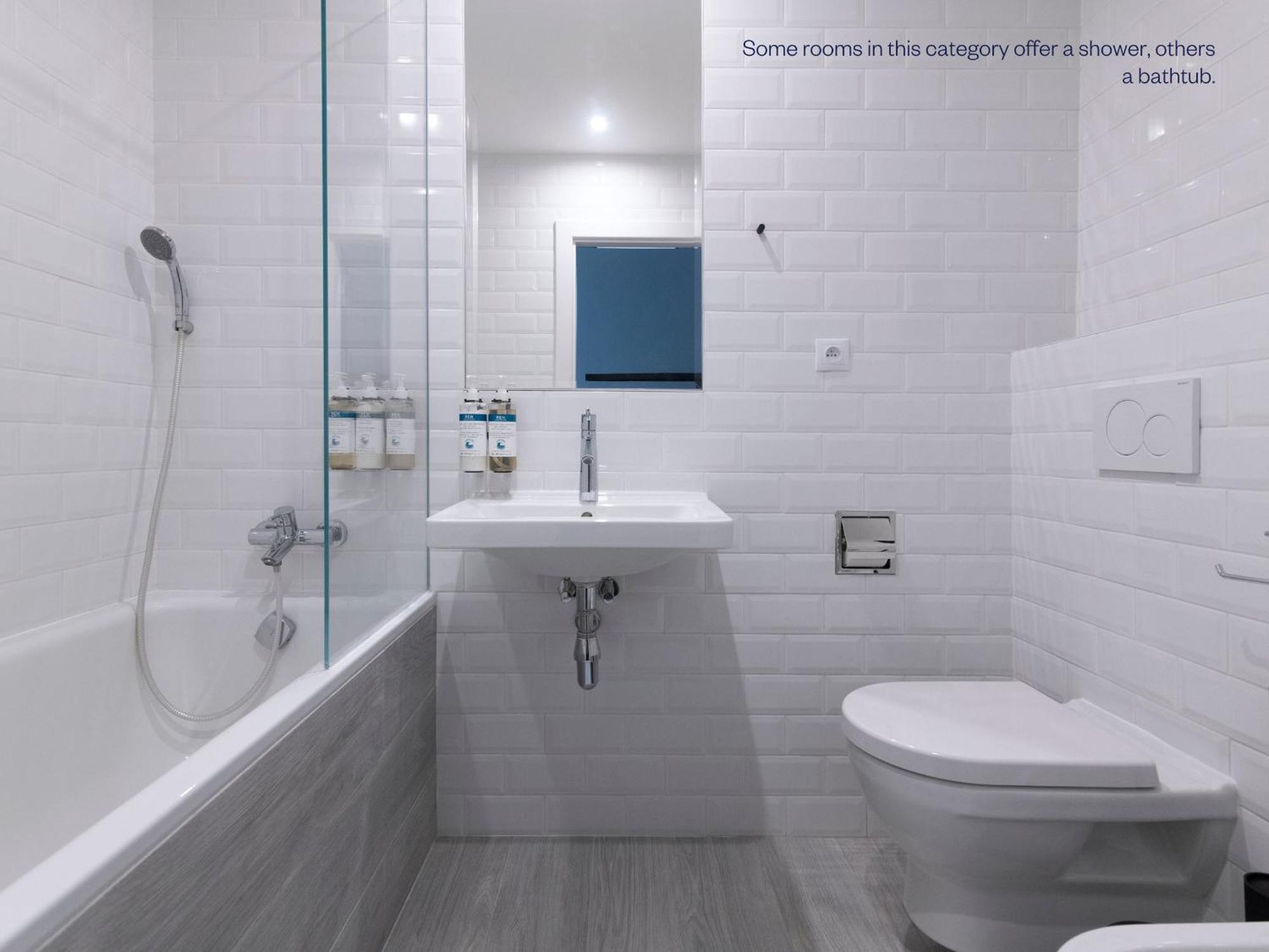 Aparthotel Numa Root 4*